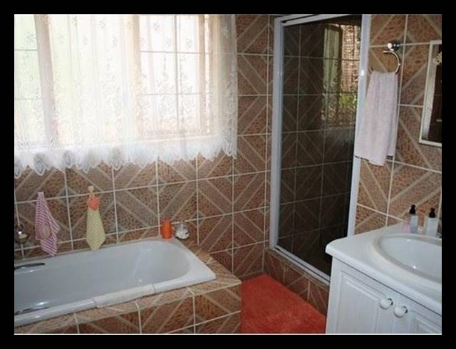 3 BEDROOM PROPERTY TO RENT IN AMBERFIELD GLEN